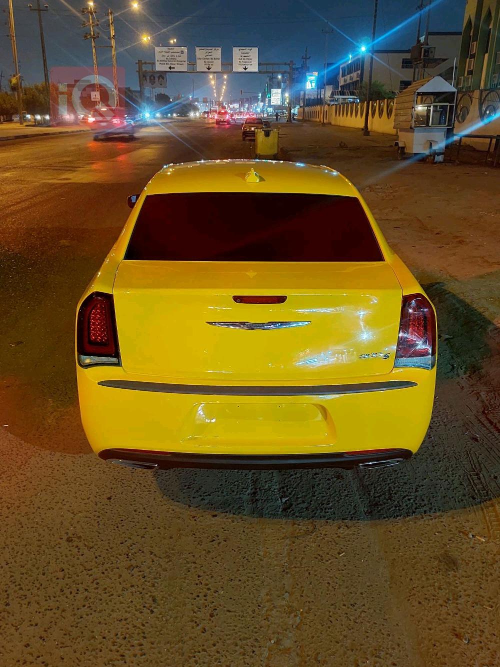 کرایسلەر 300